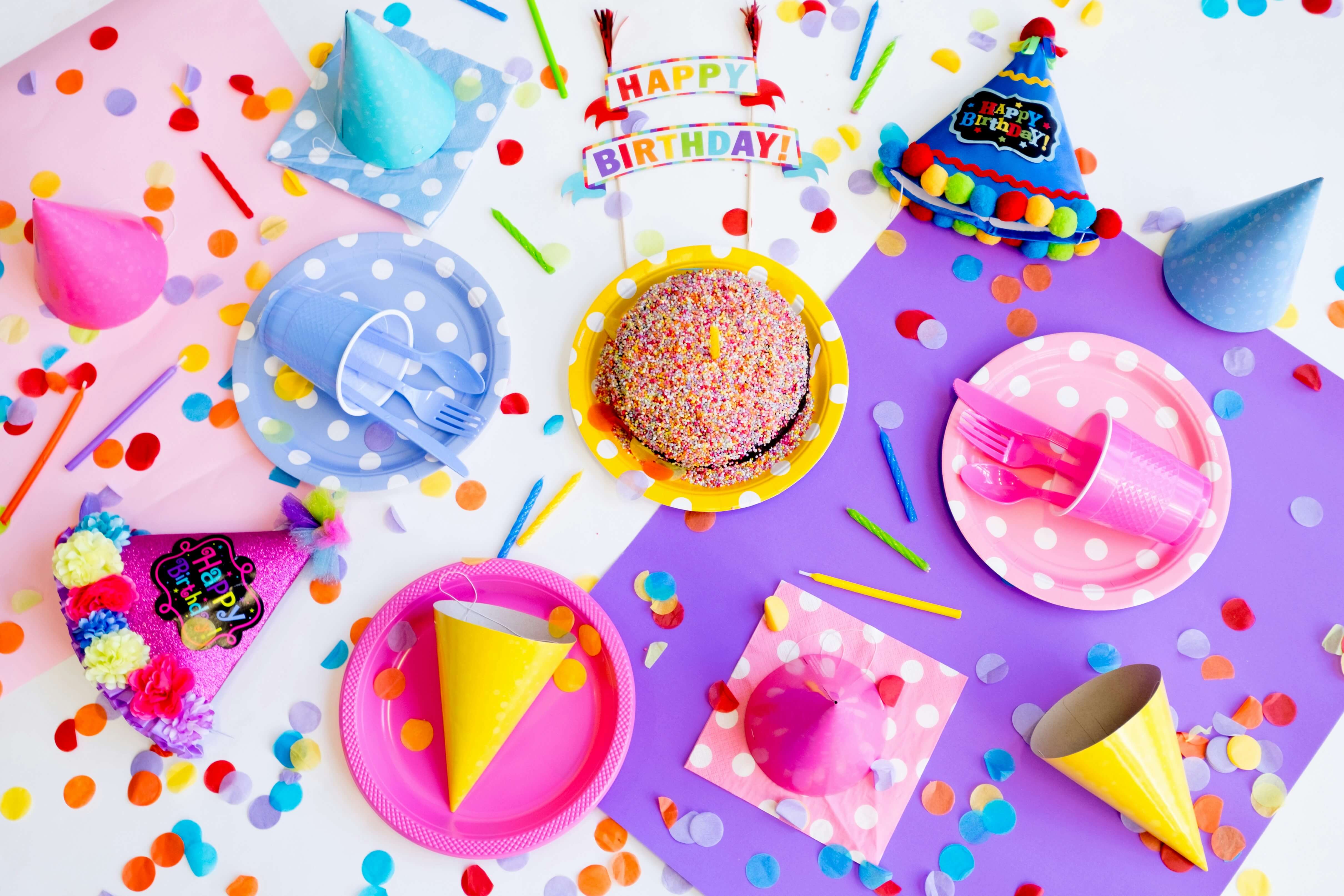 Discover and organize parties with your family